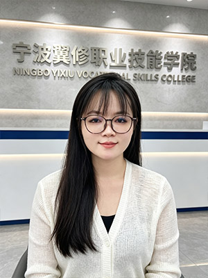 石夏丽｜资深一线直播运营讲师